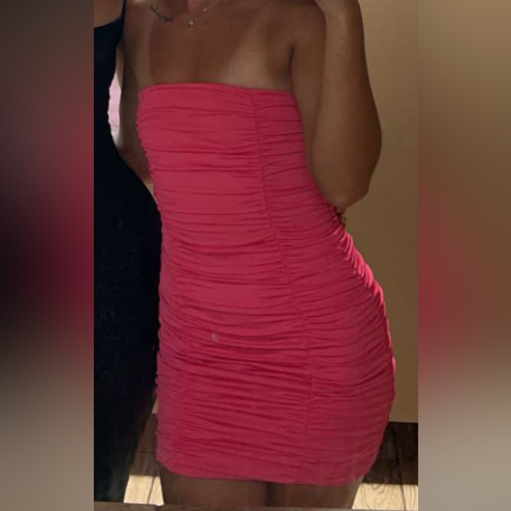 Pink Ruched Dress - Picture 3 of 3